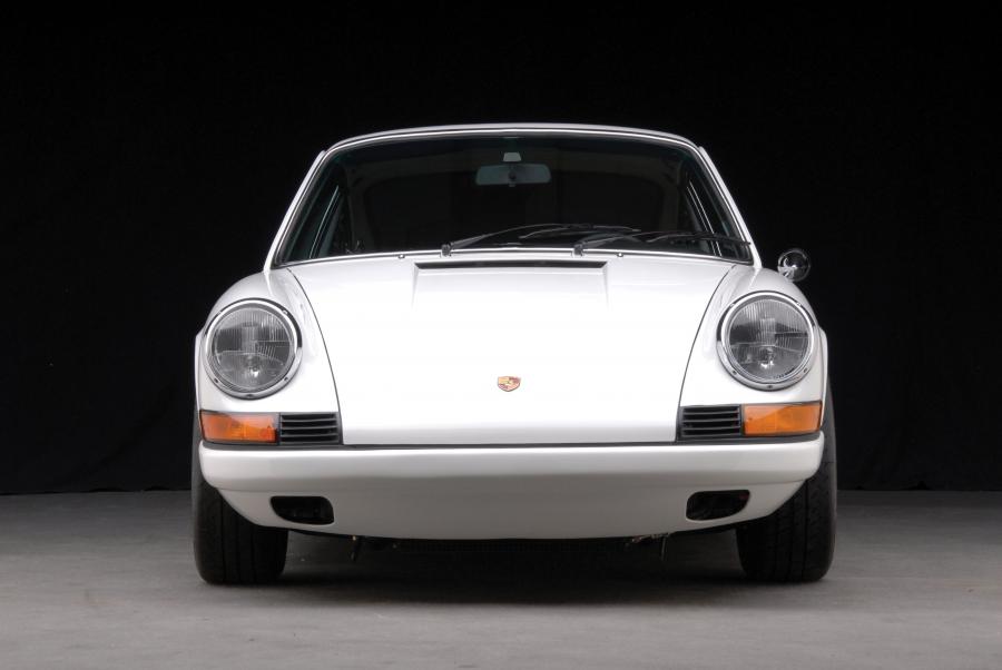  Porsche 911 R Conversion Coupe 1971 года  (фото 11 из 16)
